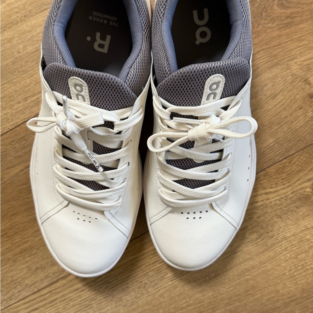 ON Men's White and Gray Sneakers